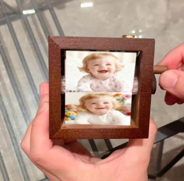 Personalized Wooden Photo Flip Box – Hand Crank Memory Photo Album Gift